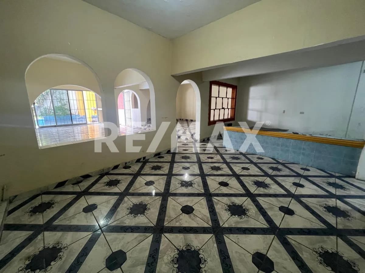 secondary property images 0