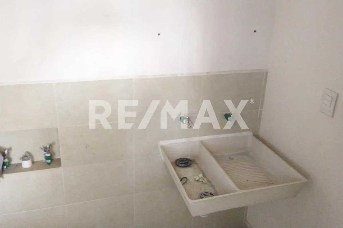 secondary property images 2