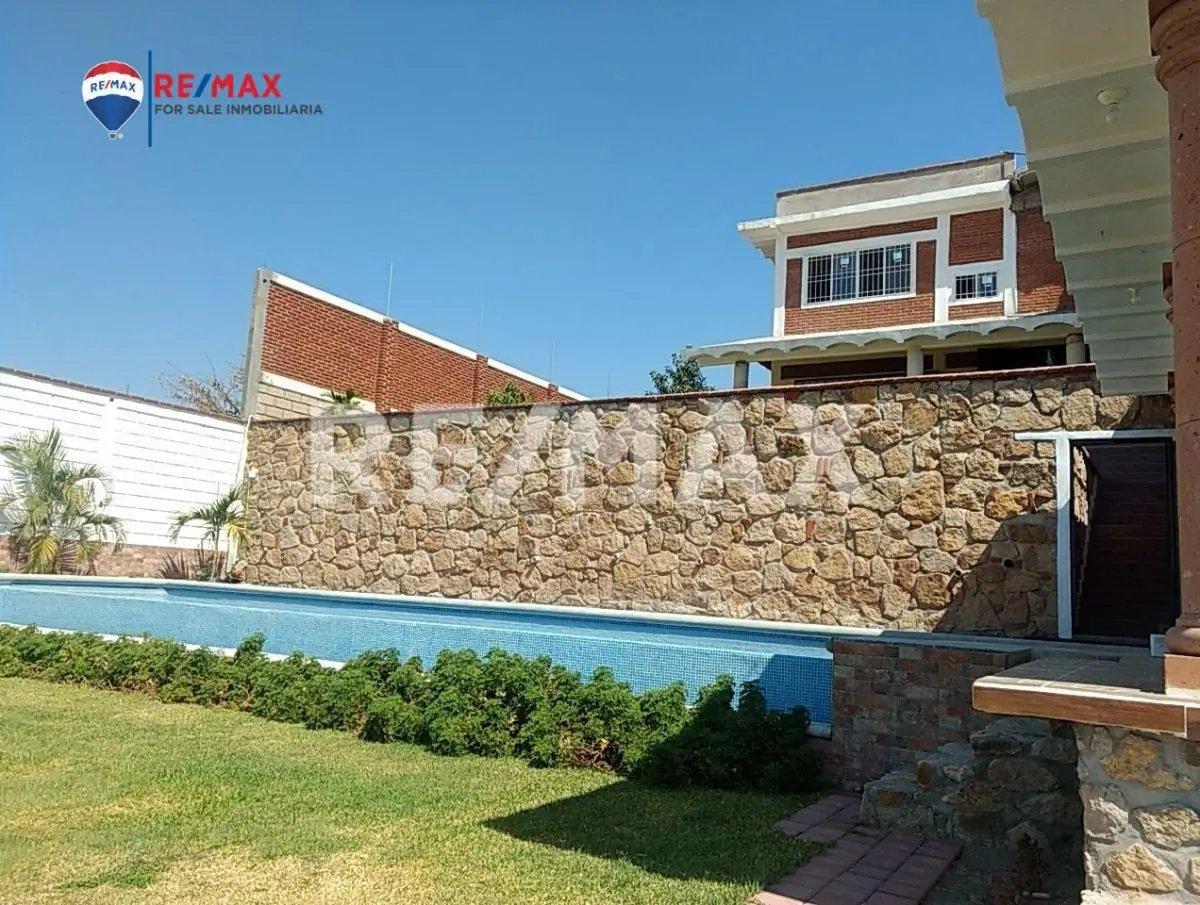 main property photo