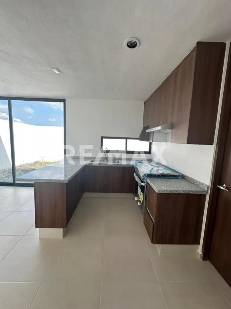 secondary property images 0