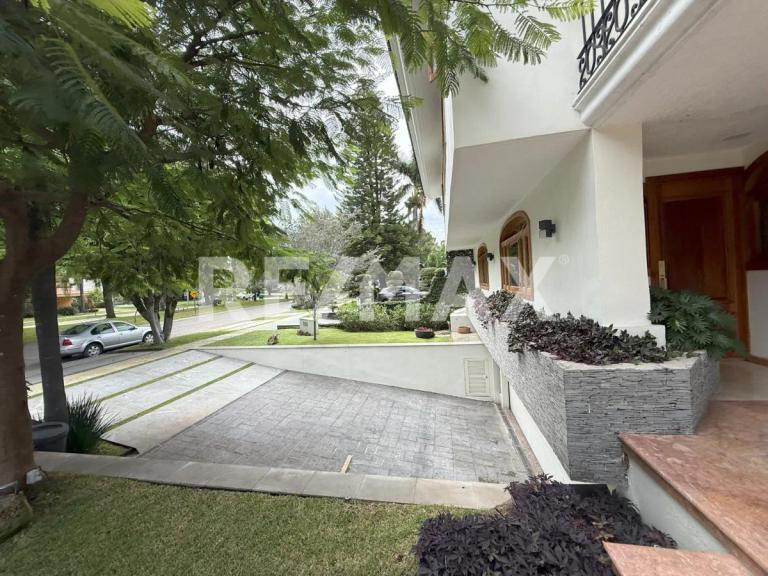 Property Image Property Image