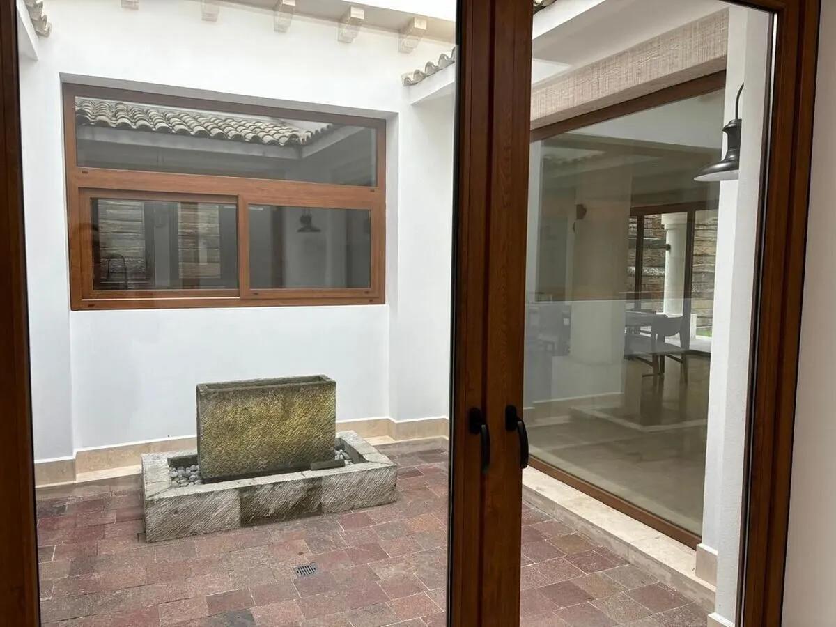 secondary property images 1