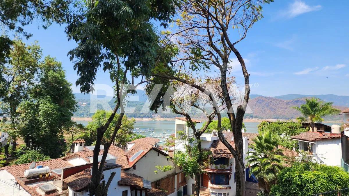 secondary property images 0