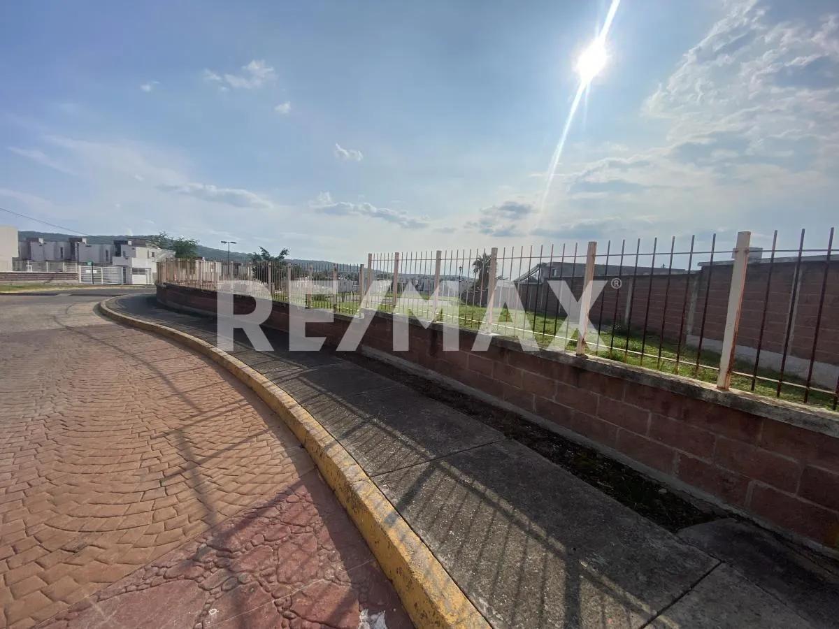 secondary property images 0