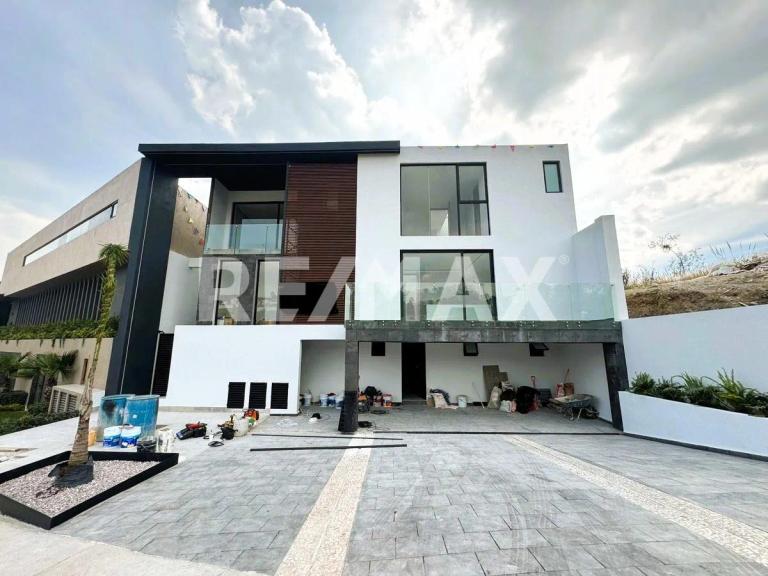 Property Image Property Image