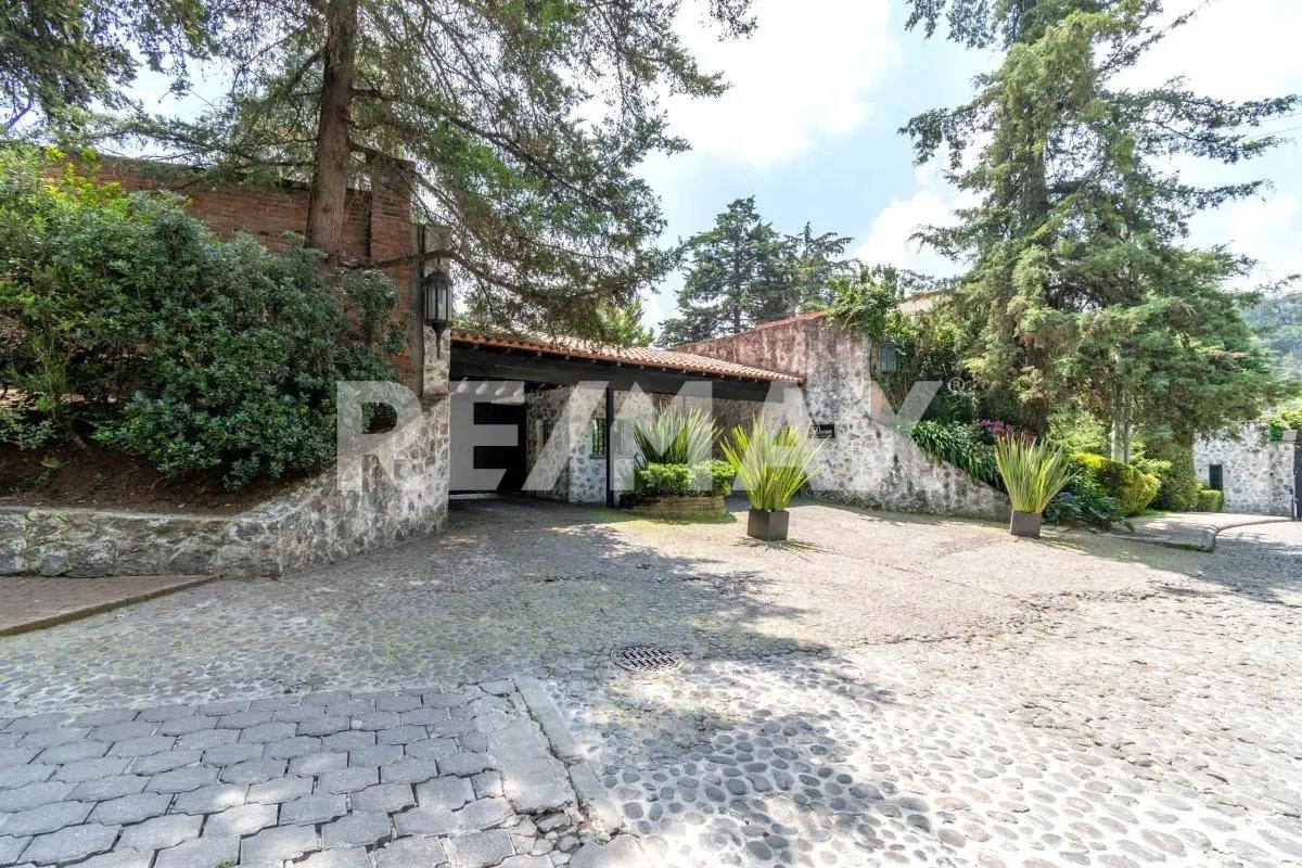 main property photo