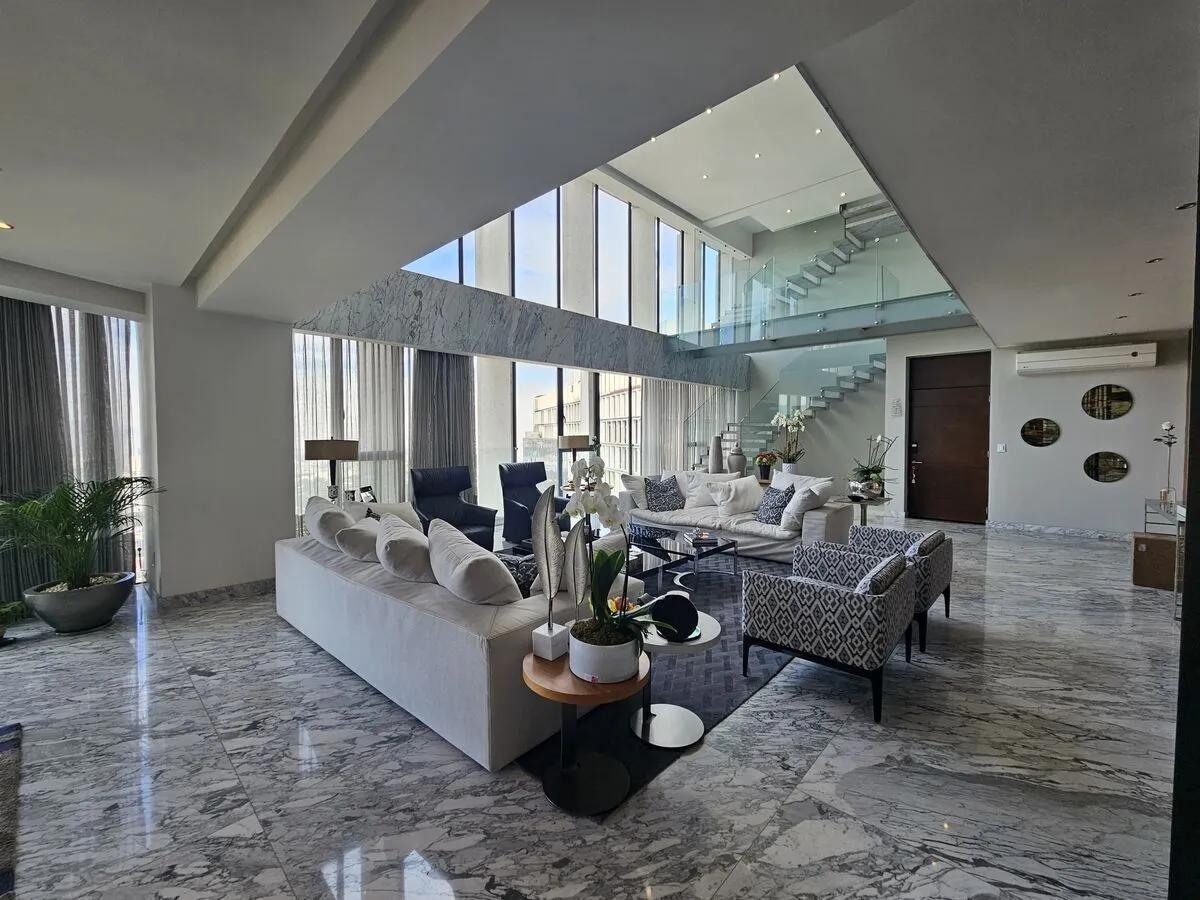 main property photo