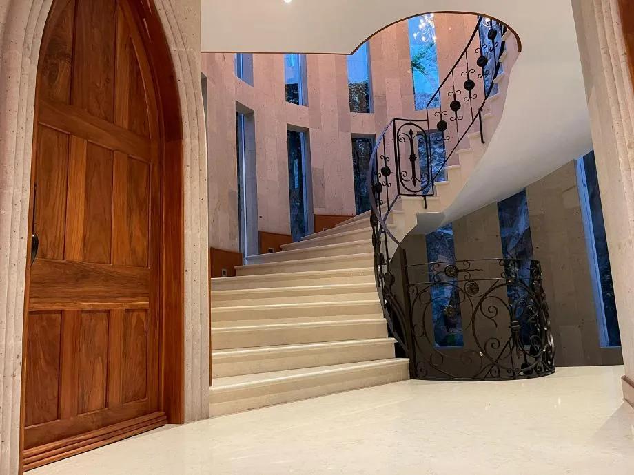 secondary property images 0