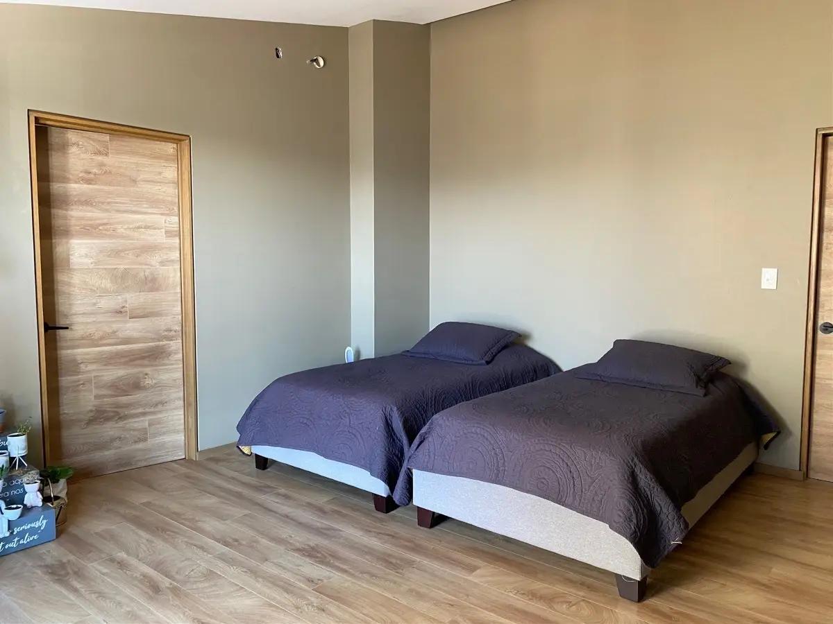 secondary property images 0