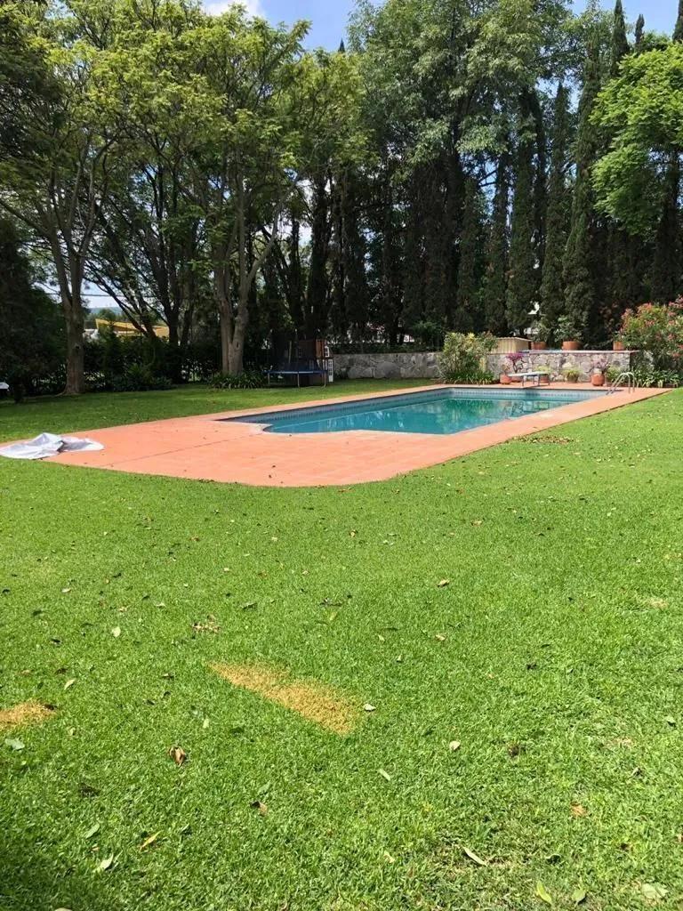 main property photo