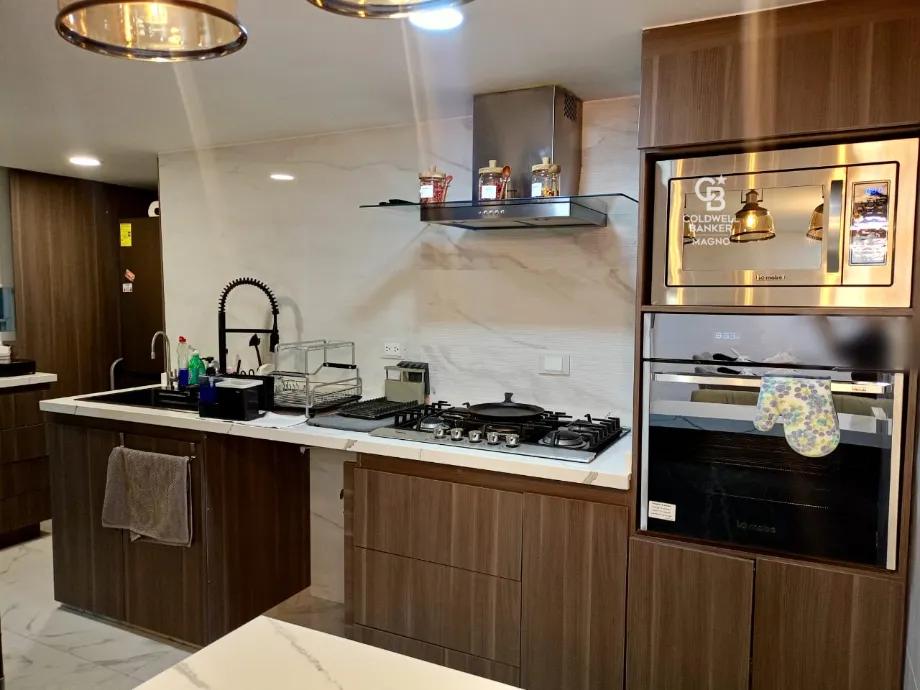 secondary property images 0