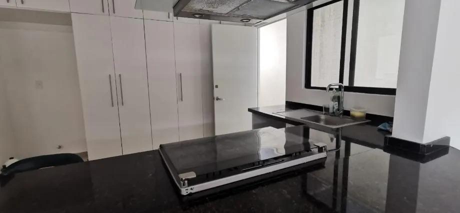 secondary property images 0