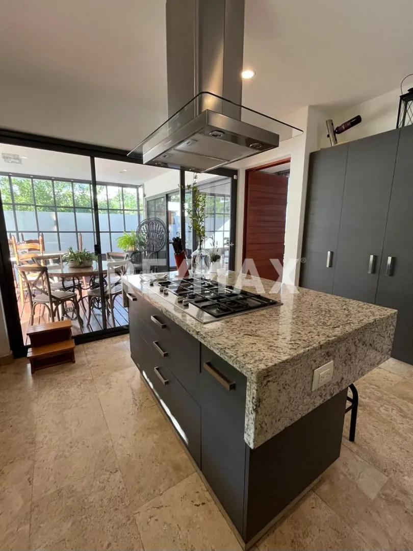 main property photo