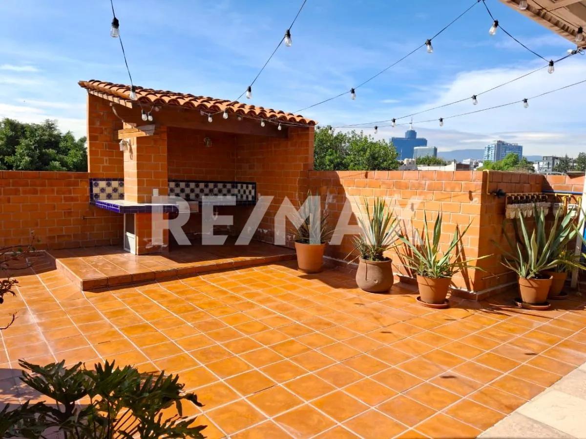 main property photo