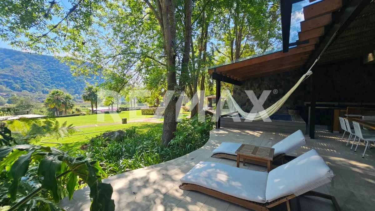 secondary property images 0