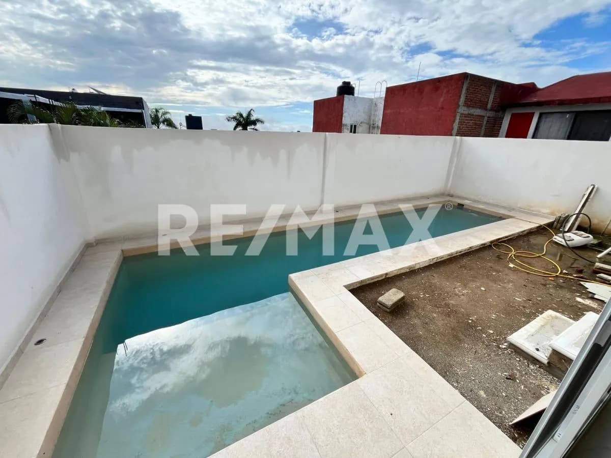 secondary property images 0