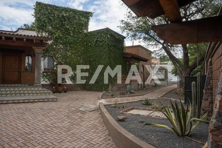 secondary property images 0