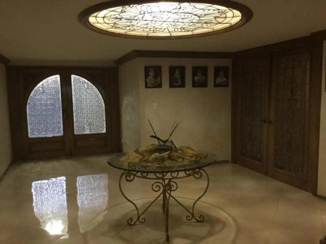 main property photo