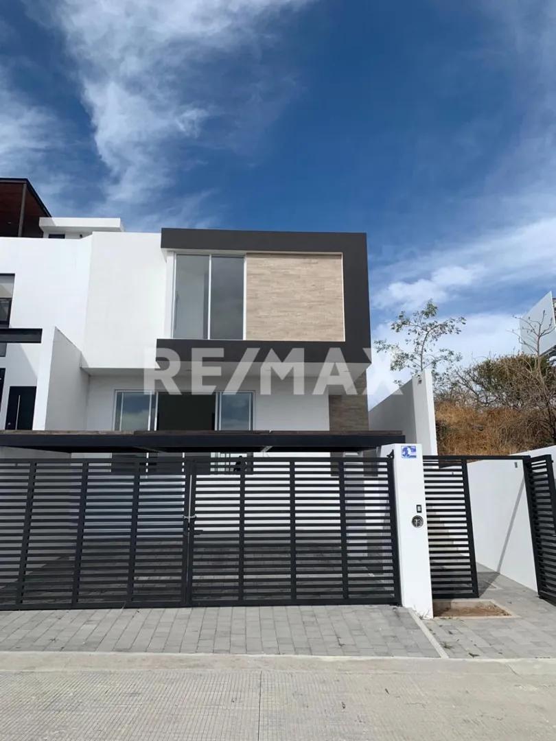 secondary property images 0