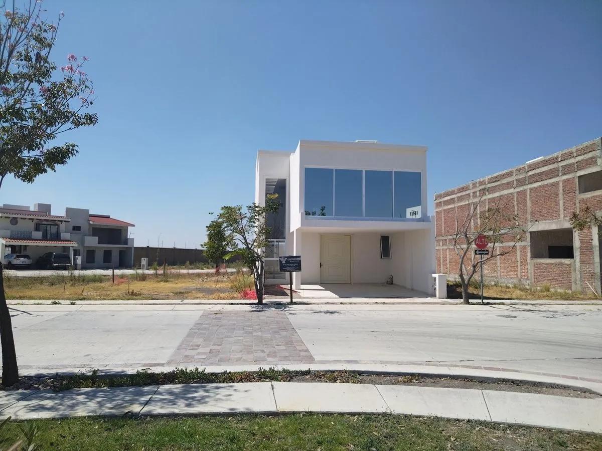 main property photo
