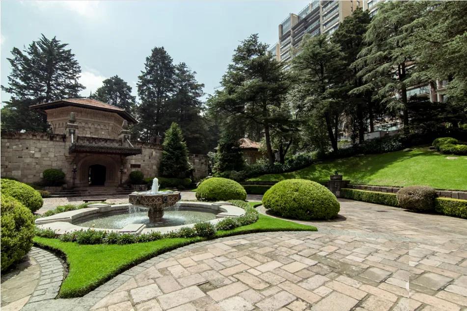 main property photo