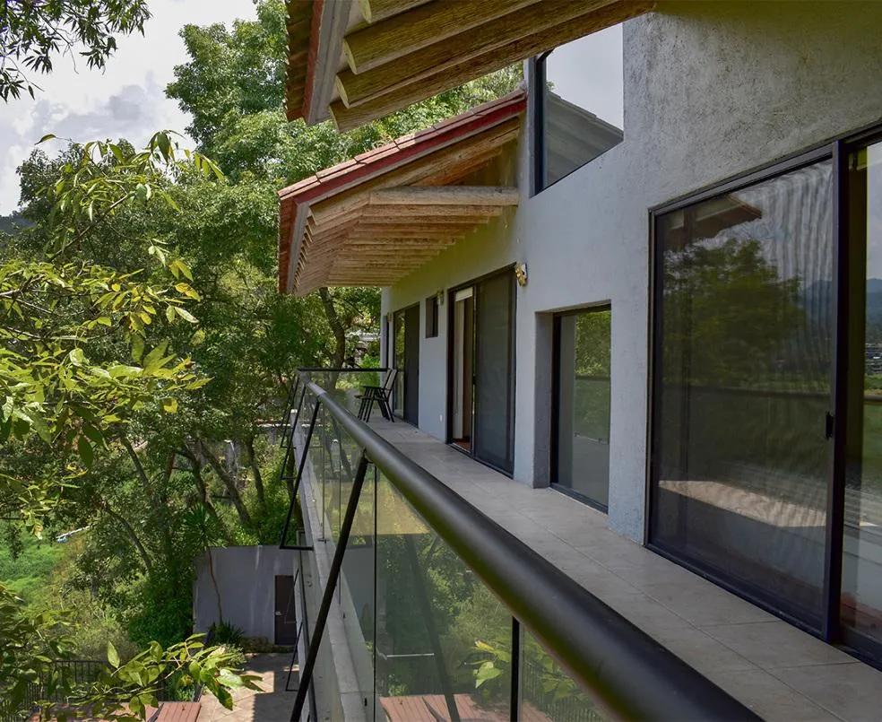 secondary property images 0