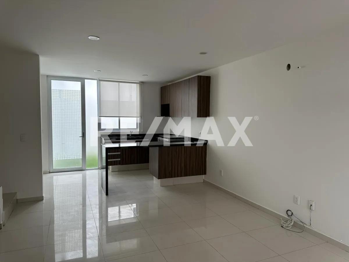 main property photo