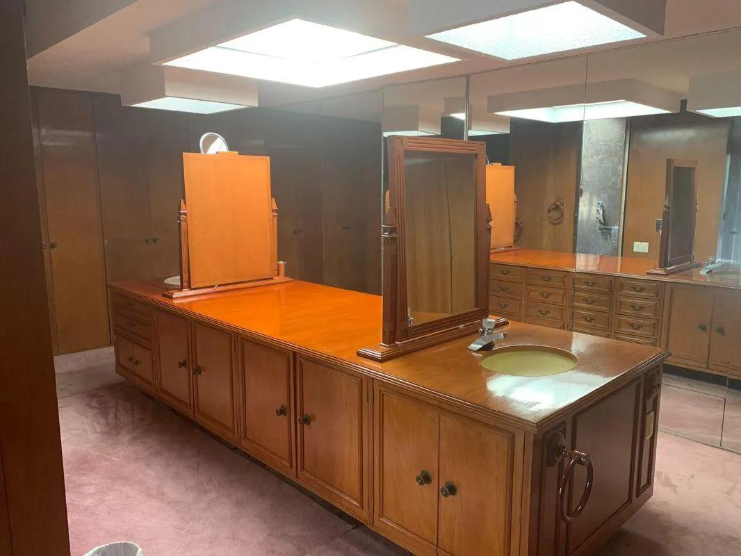 secondary property images 0