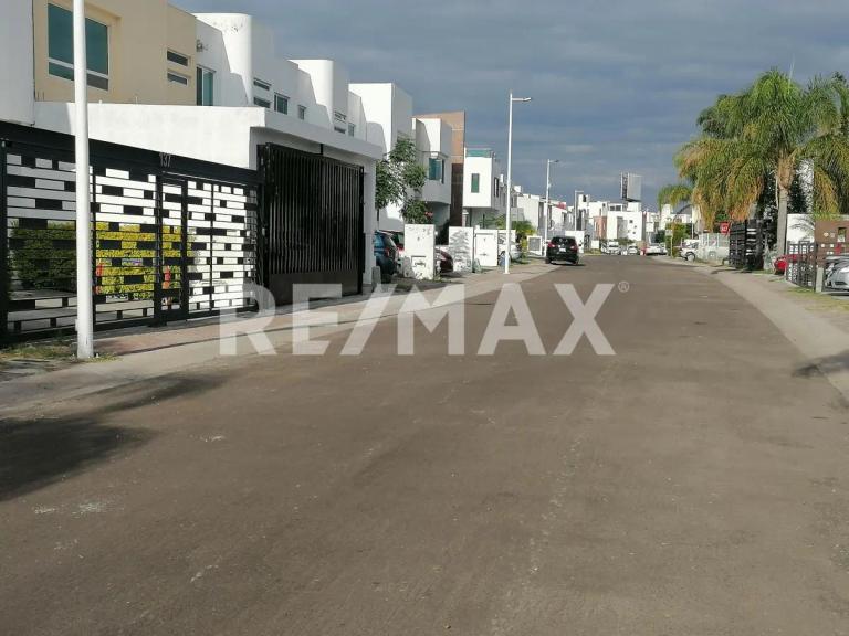 Property Image Property Image