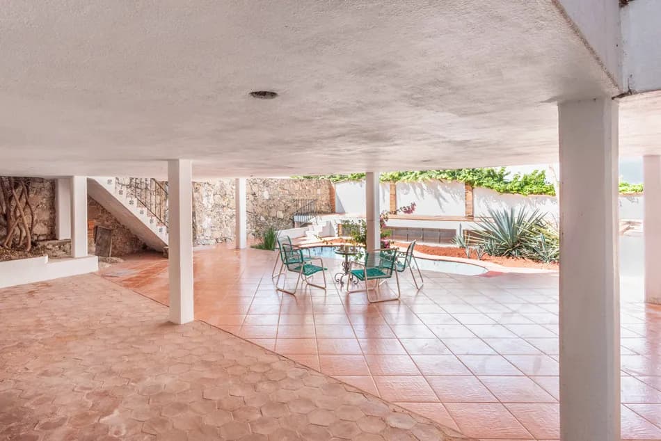 secondary property images 1