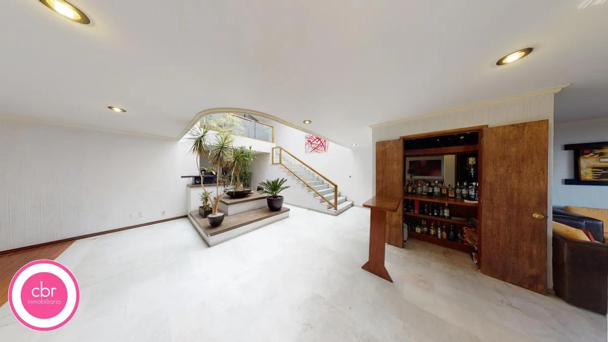 main property photo