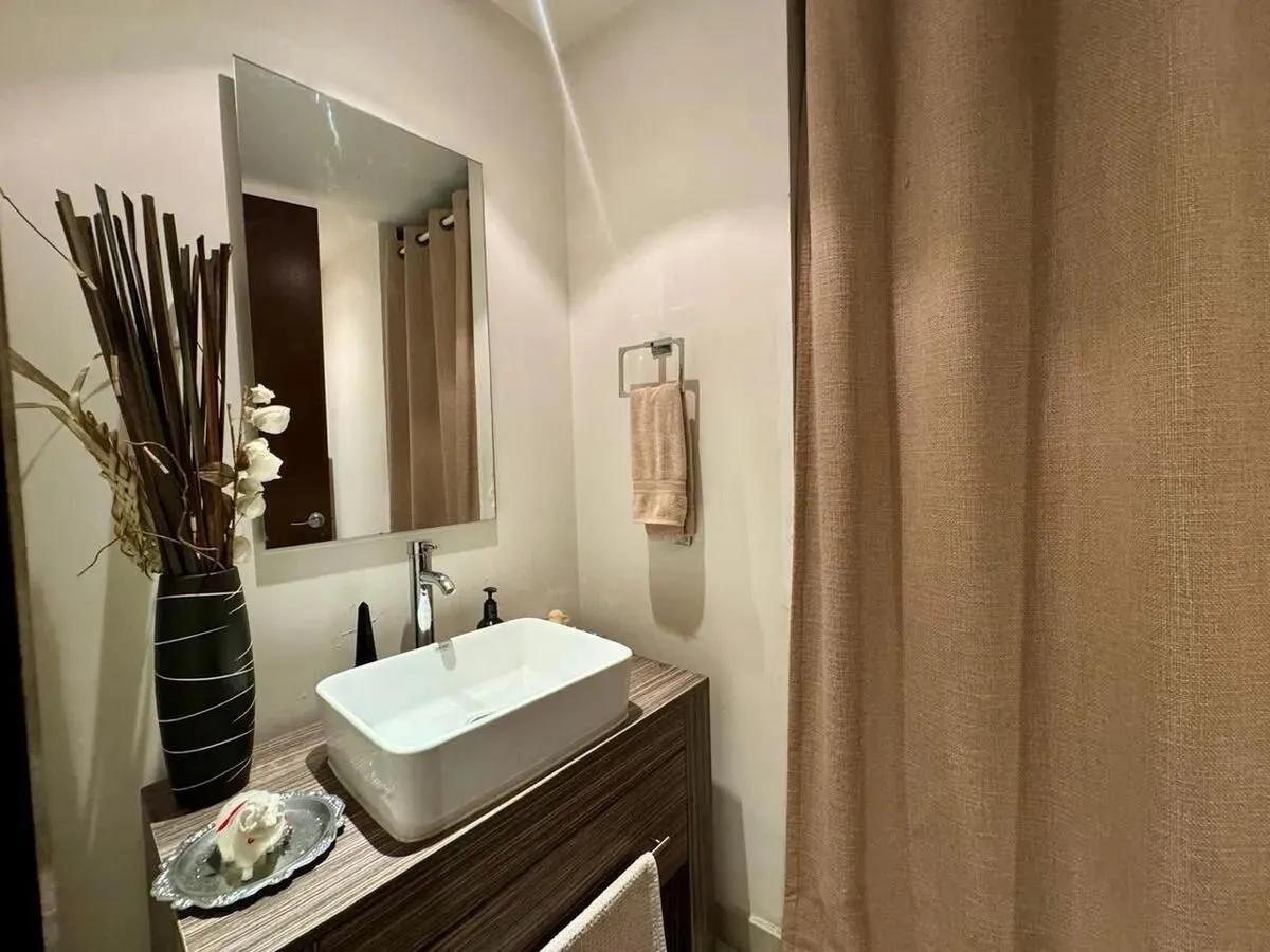 secondary property images 0