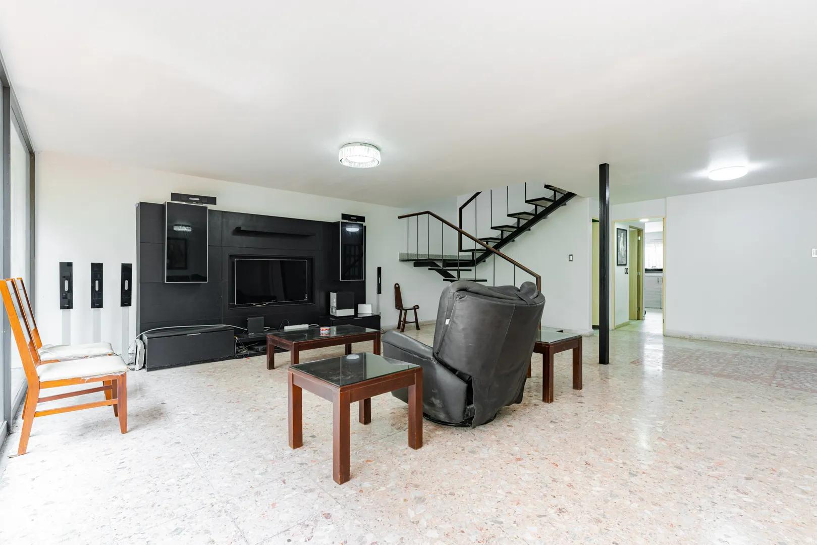 secondary property images 0