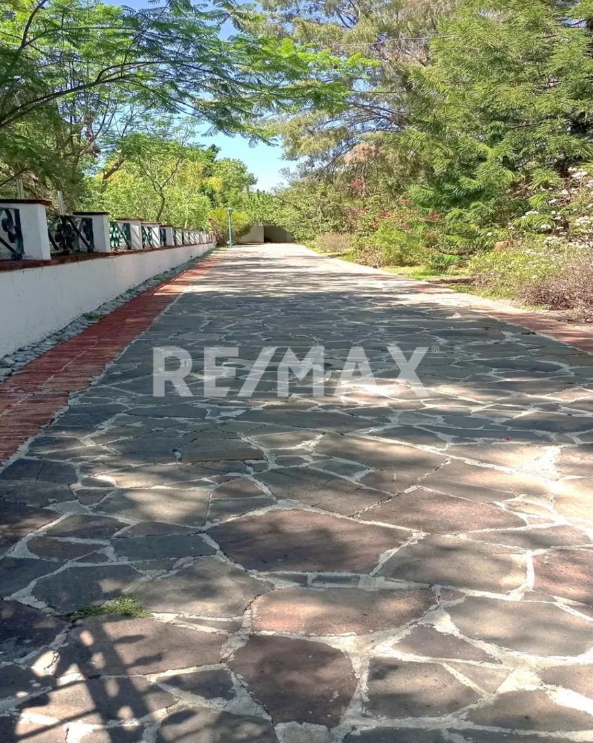 secondary property images 0