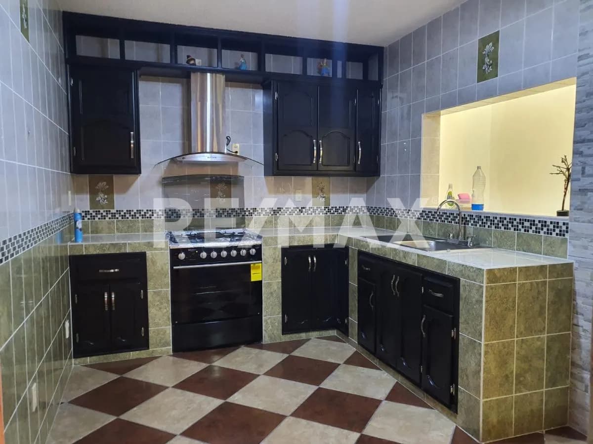 secondary property images 0