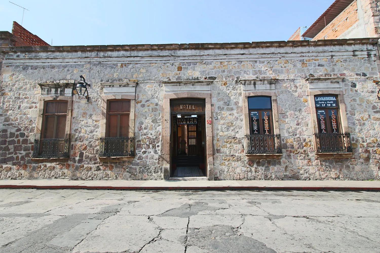 secondary property images 1