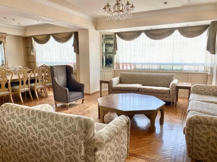 secondary property images 0