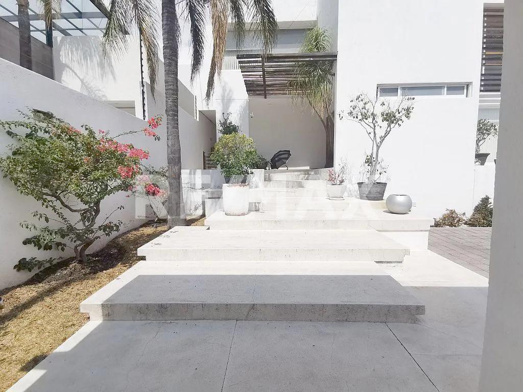 secondary property images 0