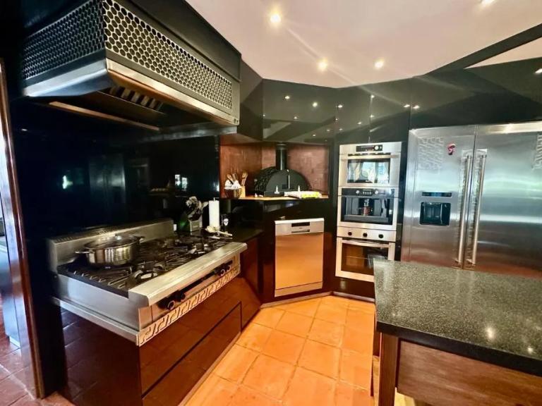 Property Image Property Image