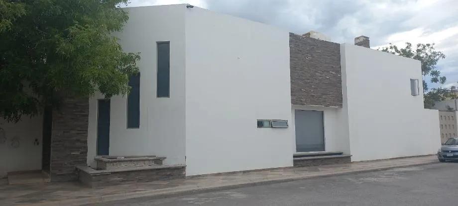 main property photo