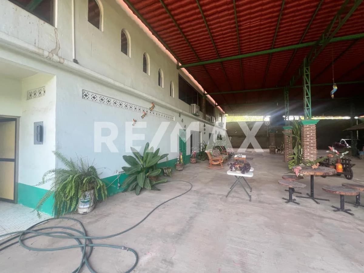 secondary property images 1