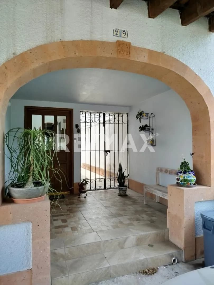 secondary property images 0