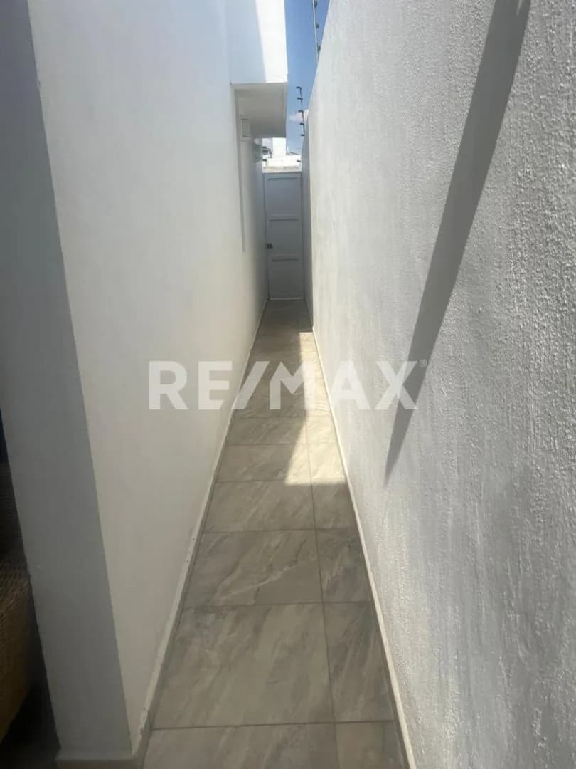 secondary property images 0