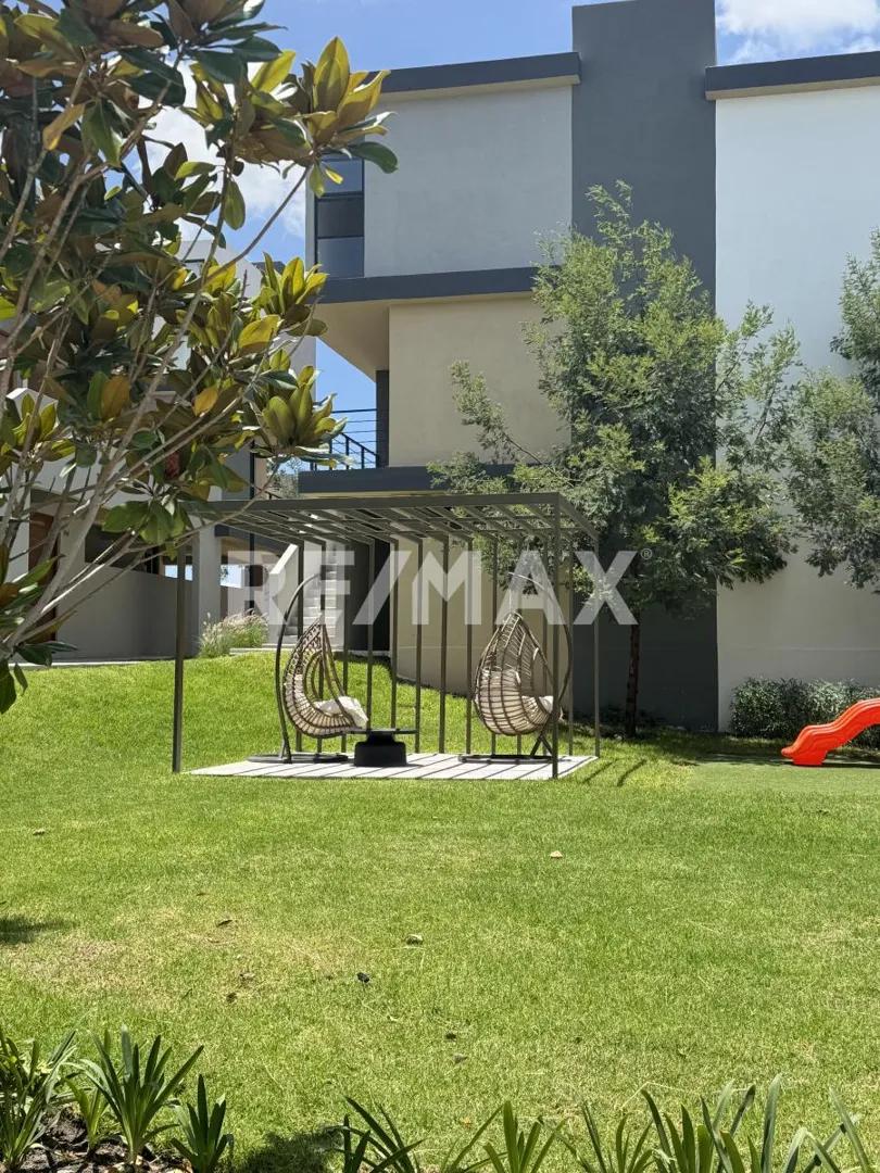 secondary property images 0