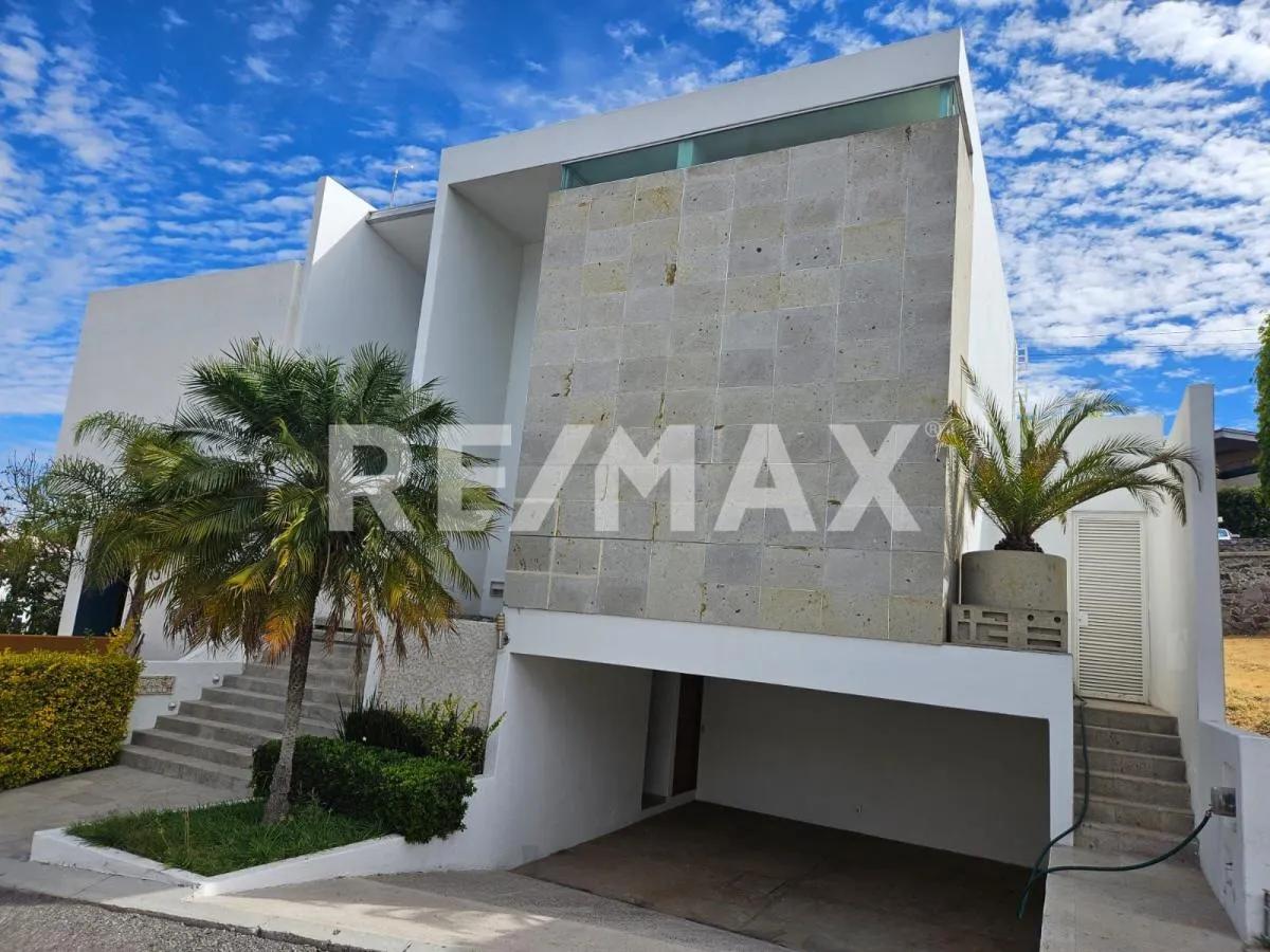 main property photo
