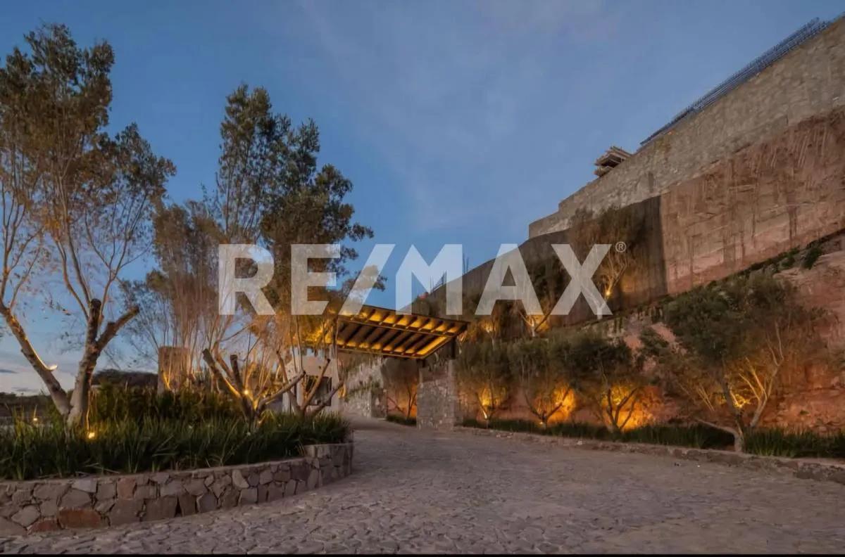 secondary property images 0