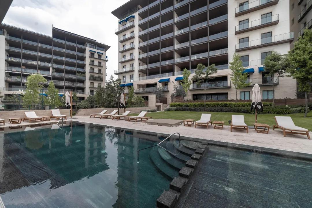 main property photo