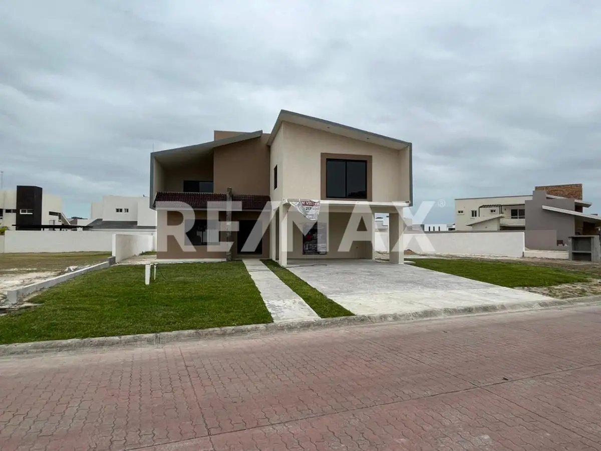 main property photo