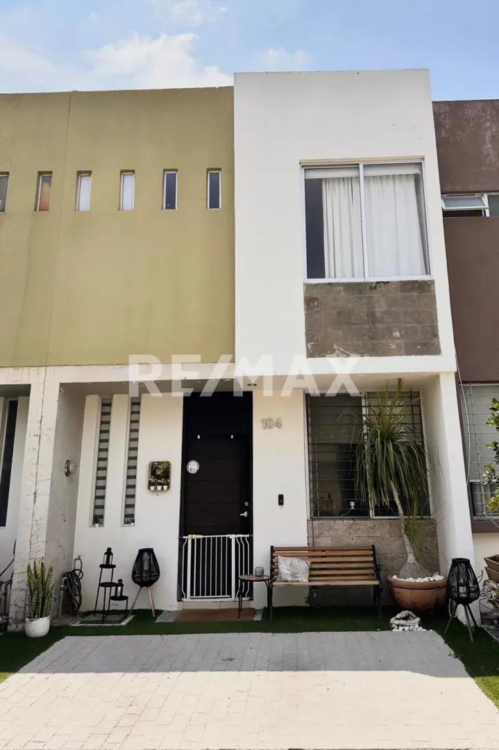 main property photo