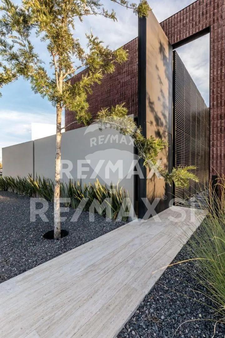 secondary property images 0